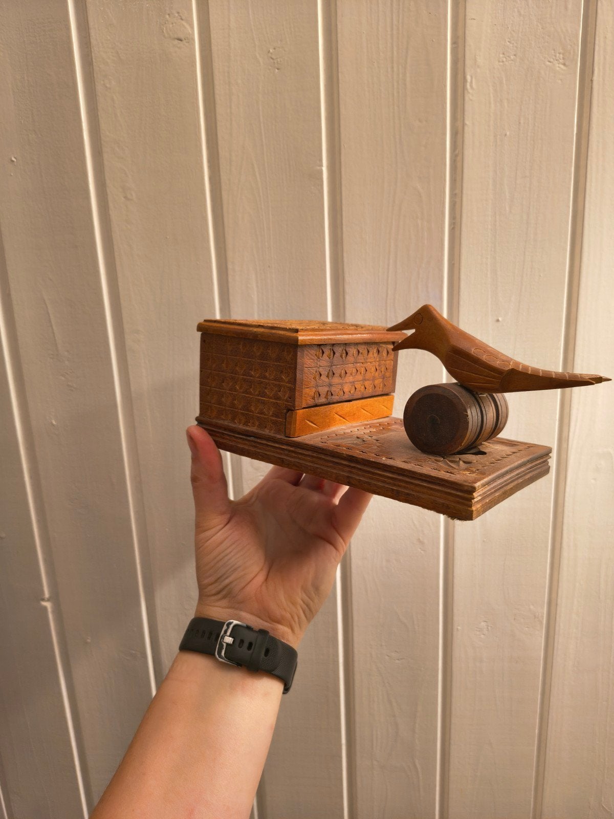 Vintage houten sigarettendispenser met vogelmechanisme, Ophalen of Verzenden