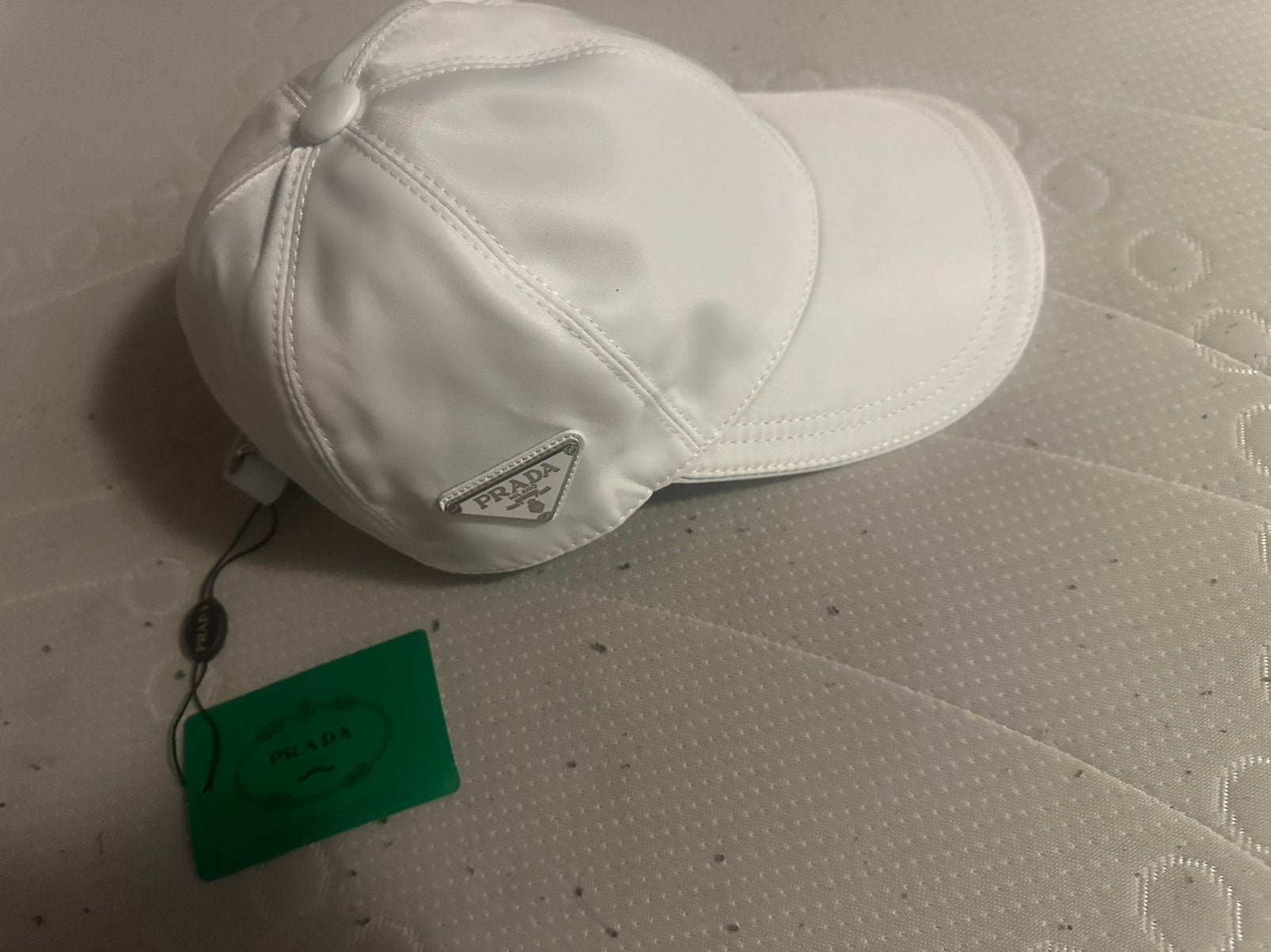 Witte prada pet, Ophalen of Verzenden, Zo goed als nieuw, Jongetje of Meisje