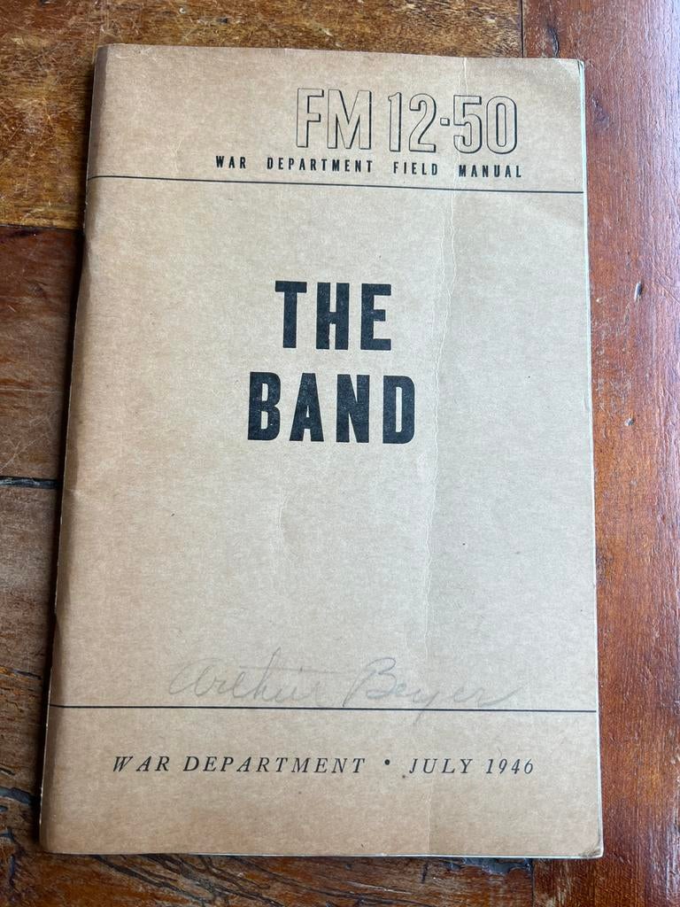 WO2 Amerikaans voorschrift muziek instrumenten band parade, Verzamelen, Amerika, Ophalen of Verzenden, Boek of Tijdschrift