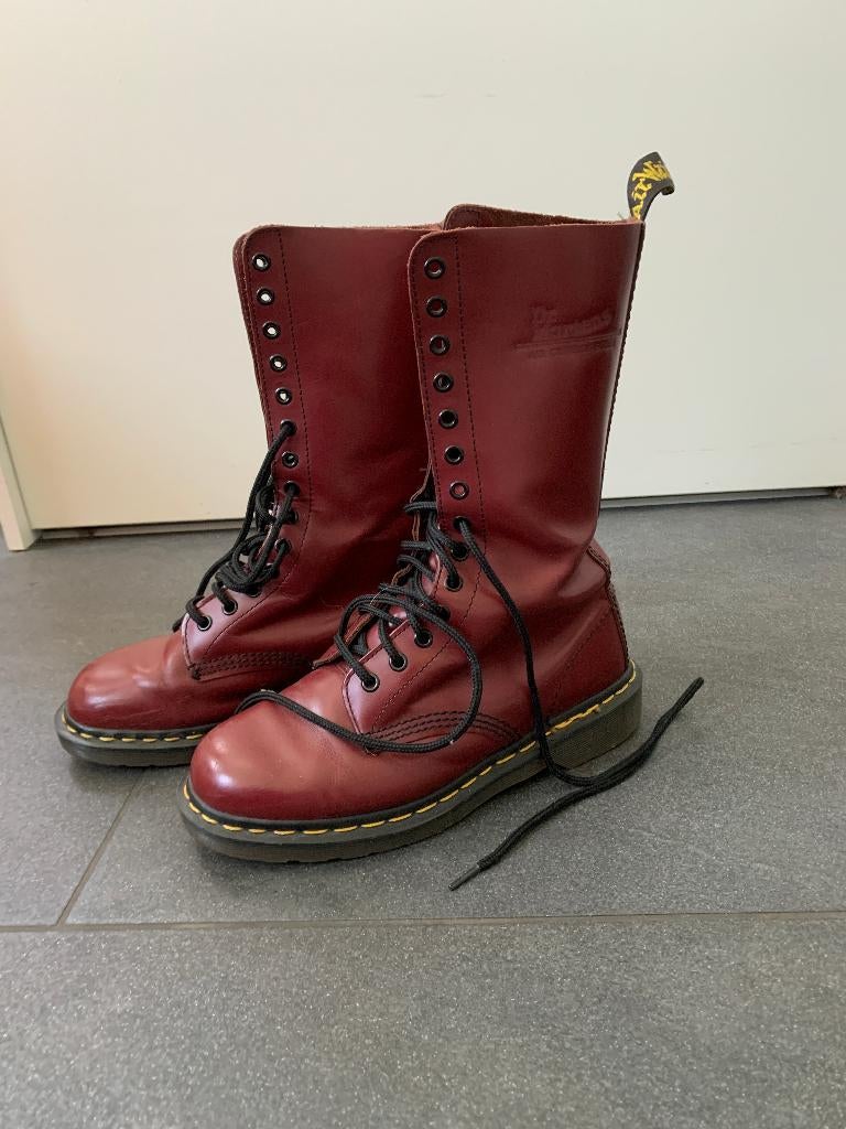 Dr Martens Rode laarzen  mt 39, Kleding | Dames, Schoenen, Zo goed als nieuw, Hoge laarzen, Rood, Ophalen of Verzenden