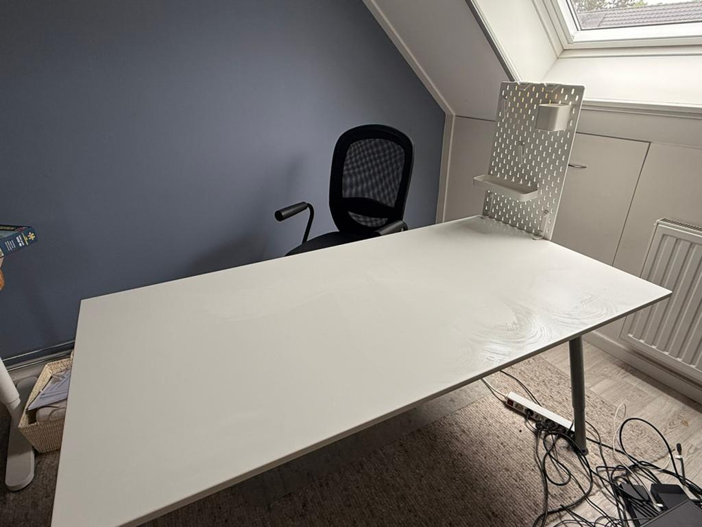 Complete set: Wit bureau (160x80) met bureaustoel, Huis en Inrichting, Bureaus, Ophalen, 160 cm, Gebruikt, Scandinavisch