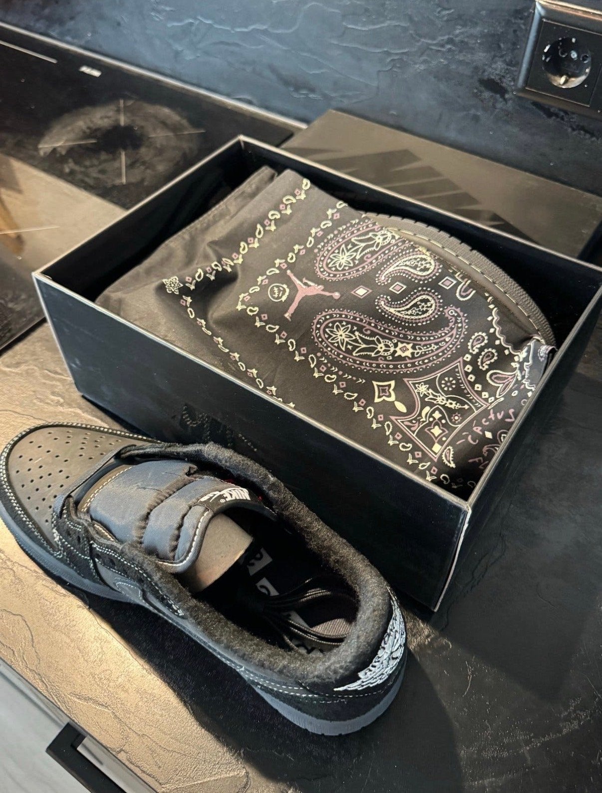 Nike Air Jordan 1 Low Travis Scott Black Phantom, Ophalen of Verzenden, Nieuw, Zwart, Sneakers of Gympen