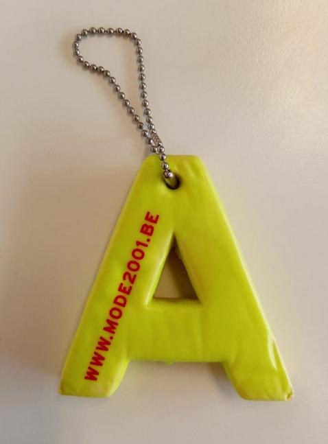 Neon gele keyholder Landed/Geland Walter van Beirendonck, Ophalen of Verzenden, Zo goed als nieuw, Overige typen