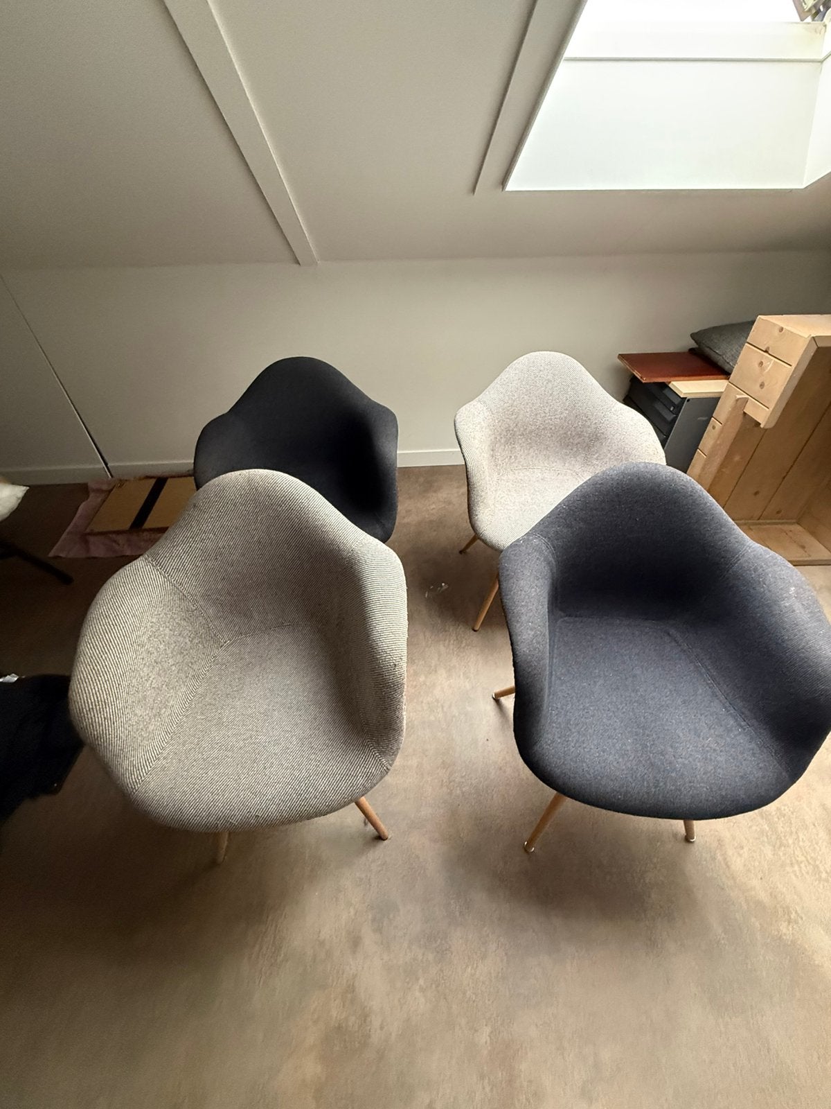 GRATIS Set van 2 stoffen kuipstoelen, Huis en Inrichting, Stoelen, Ophalen, Zo goed als nieuw, Vier