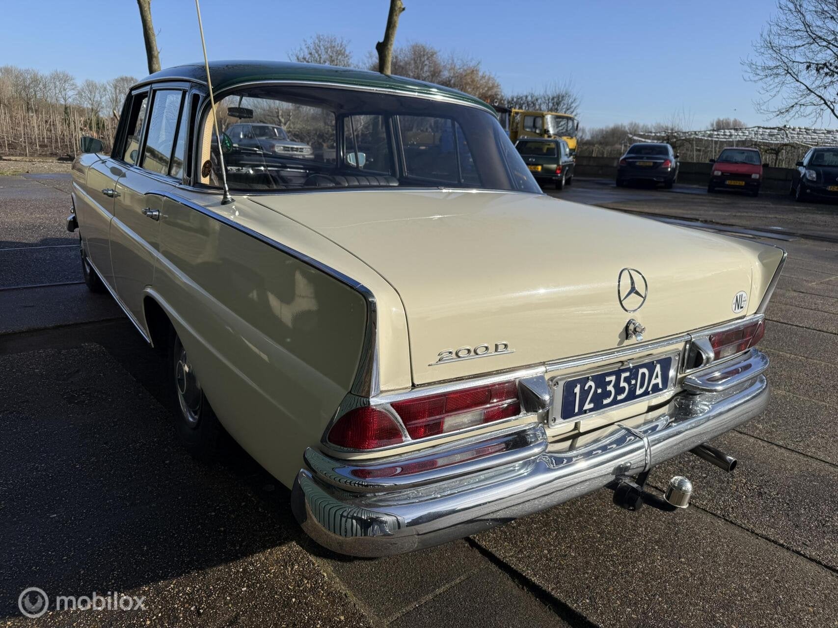 Mercedes-Benz 200 D Heckflosse NAP Nieuwstaat!, foto 6