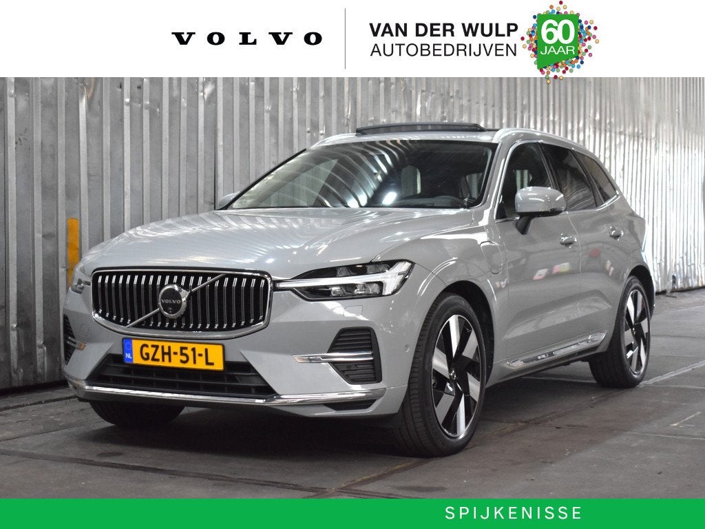 Volvo XC60 T6 350PK AWD Ultra Bright | Trekhaak | Luchtverin, Auto's, Automaat, Gebruikt, 4 cilinders, 24 maanden