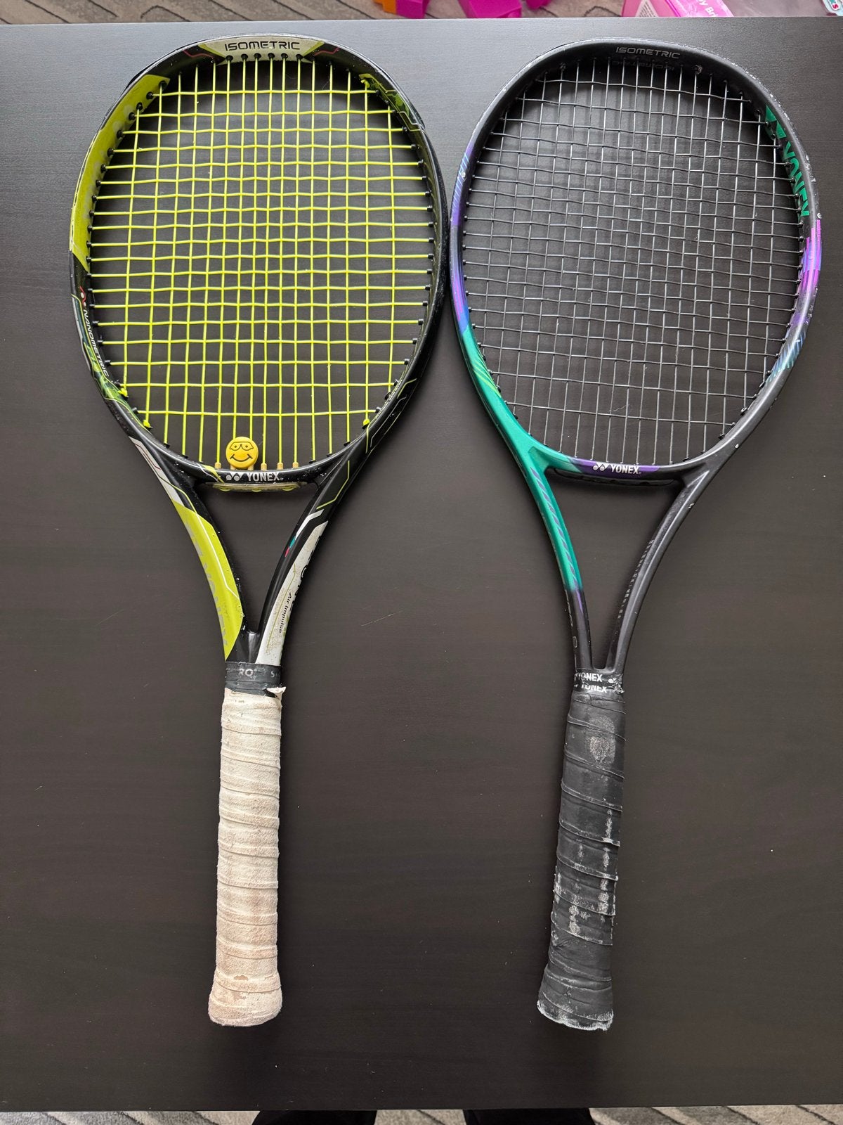 Yonex Tennis Rackets - Ezone Ai 100 & Vcore Pro 97D, Ophalen of Verzenden, Gebruikt, Racket, Overige merken