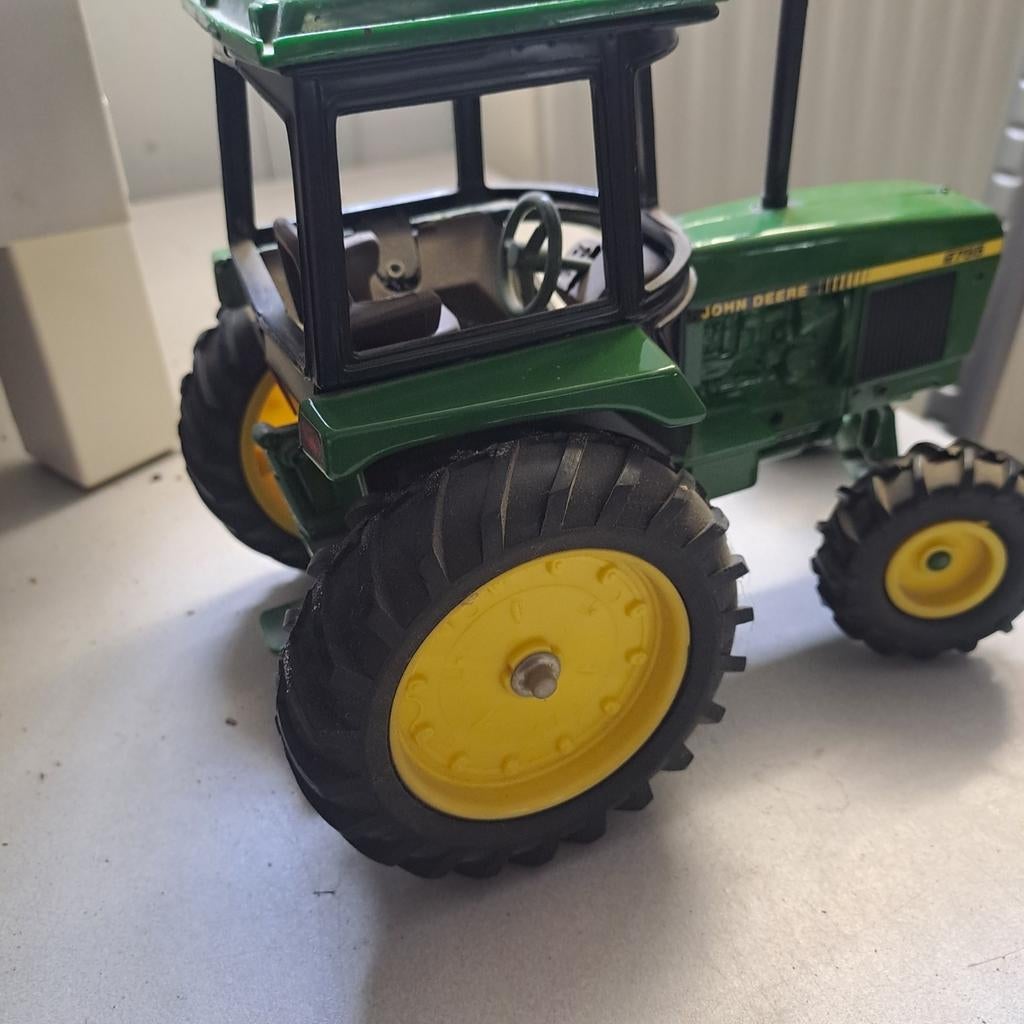 John Deere tractor model, Hobby en Vrije tijd, Ophalen, 1:32 tot 1:50, Overige typen, Overige merken