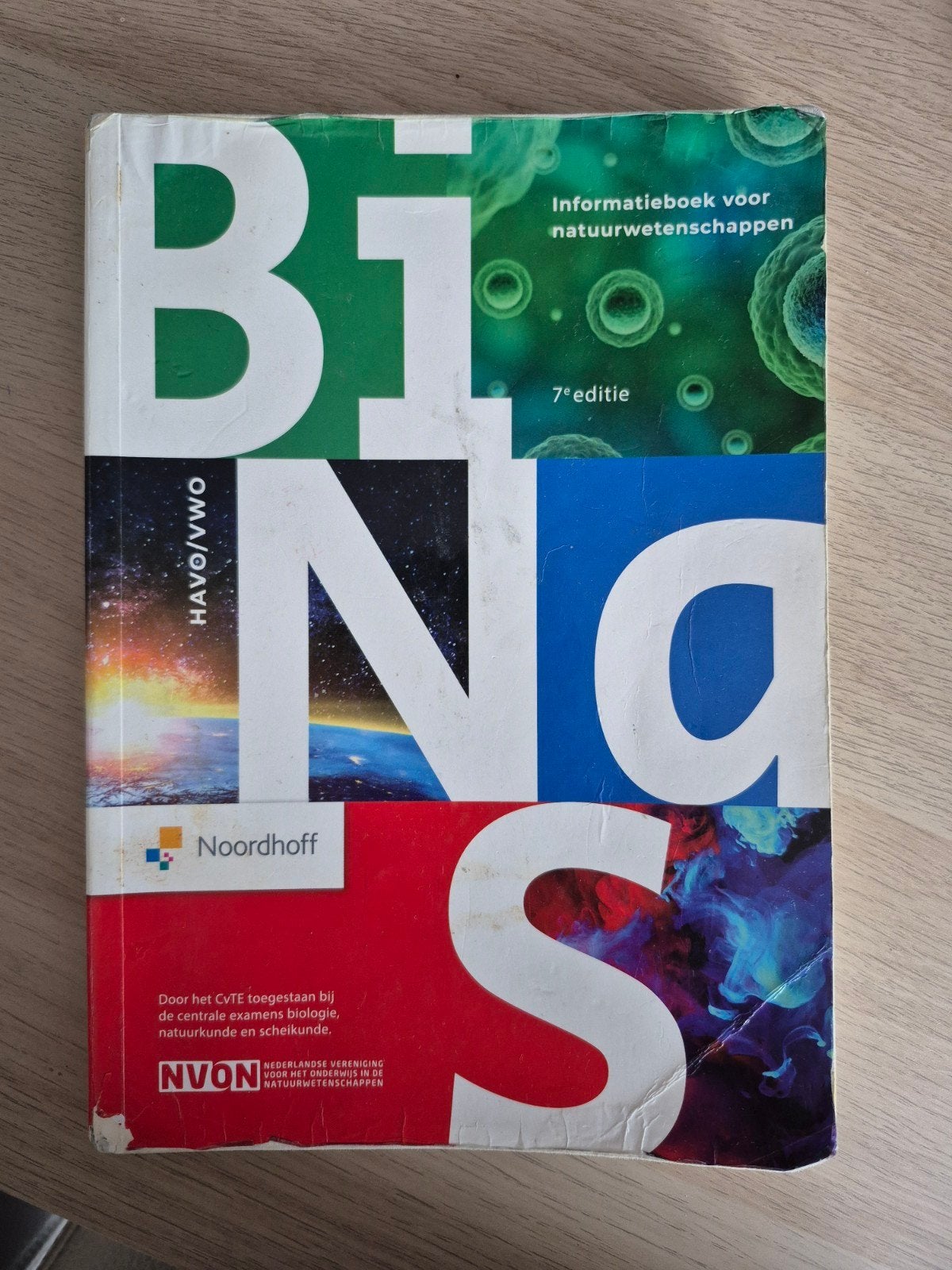 Binas 7e editie havo/vwo informatieboek, Boeken, Ophalen of Verzenden, Zo goed als nieuw, VWO, Biologie