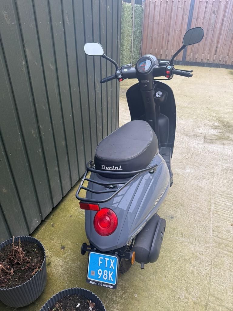 Berini scooter grijs, Fietsen en Brommers, Ophalen, Gebruikt, Benzine