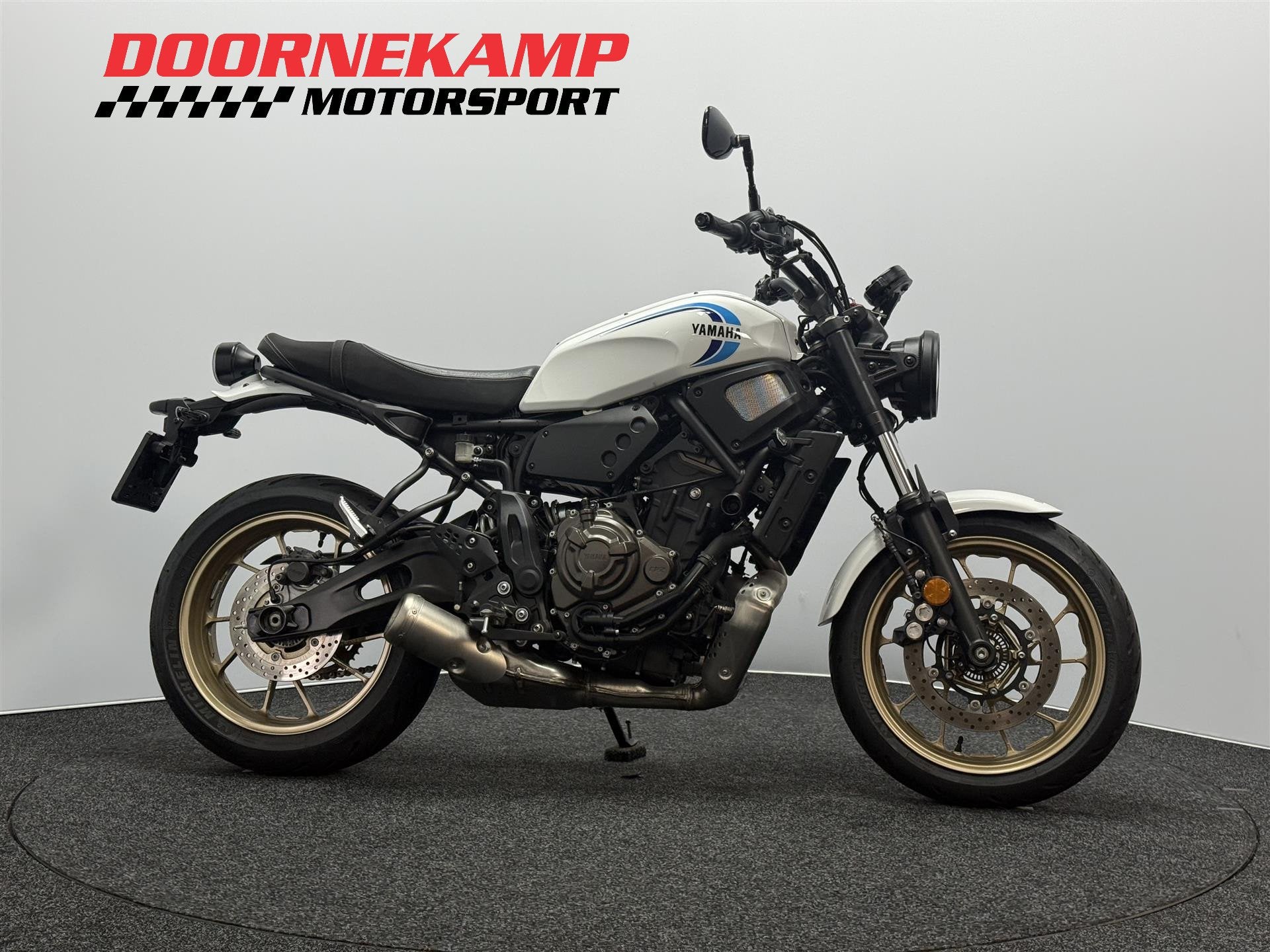 Yamaha XSR 700 LEGACY (bj 2023), LED Verlichting, Verkoop@doornekampmotorsport.nl, 12 t/m 35 kW, Naked bike