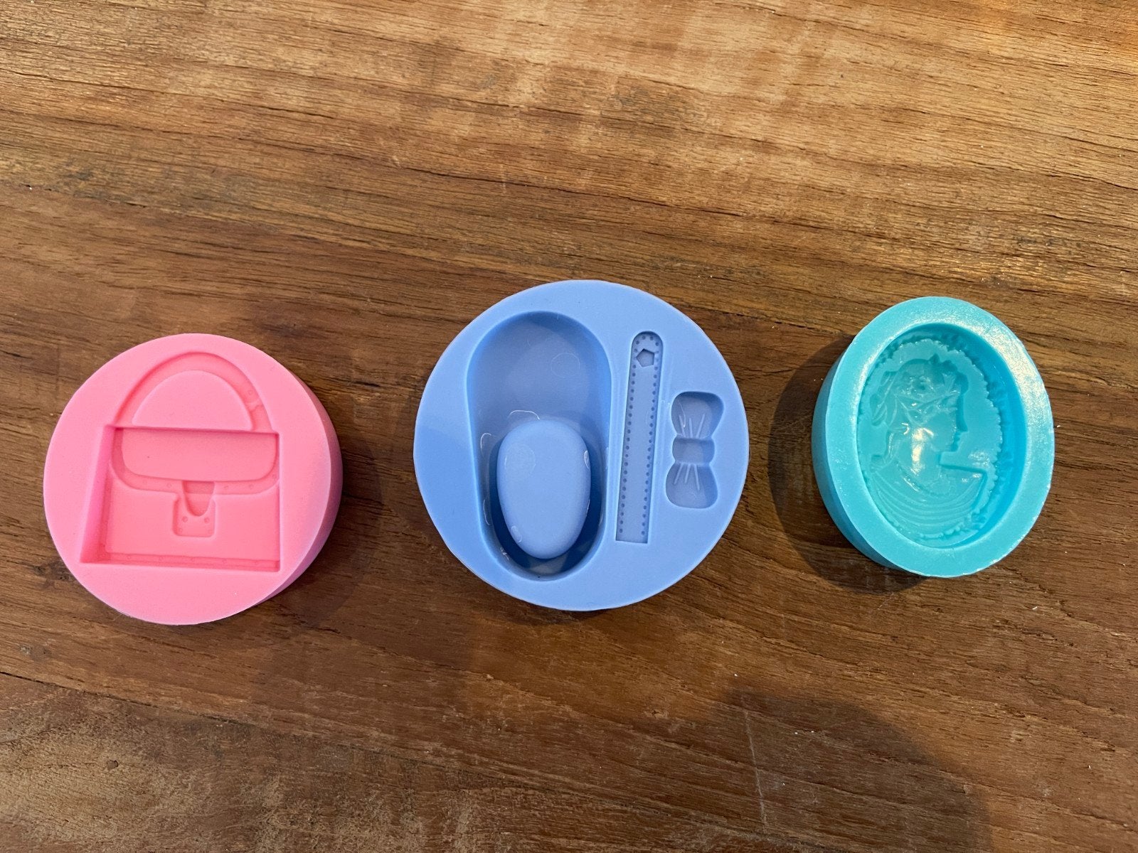 3 stuks silicone mal tas, schoen en portret, Ophalen of Verzenden, Nieuw, Taarten of Cupcakes, Versiering