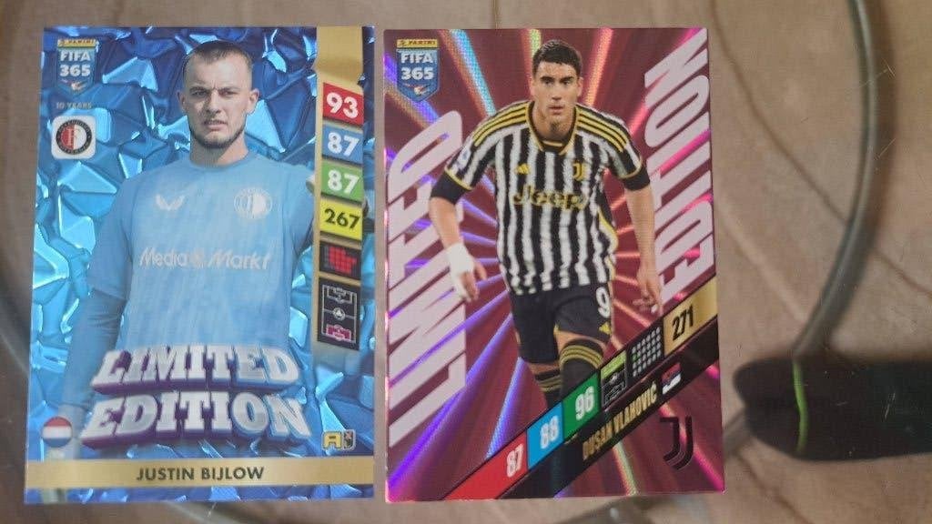 Fifa 365 Dusan Vlahovic + Justin Bijlow, Ophalen of Verzenden, Zo goed als nieuw, Buitenlandse clubs, Poster, Plaatje of Sticker