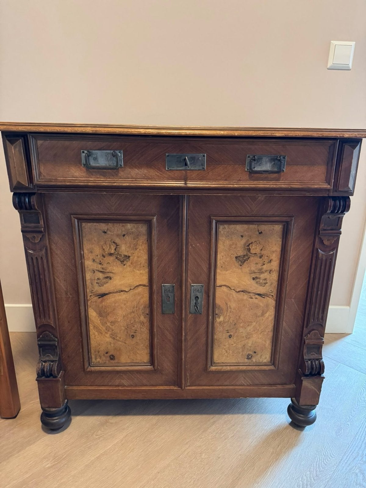 Antiek houten dressoir met lade en deuren, Antiek en Kunst, Ophalen