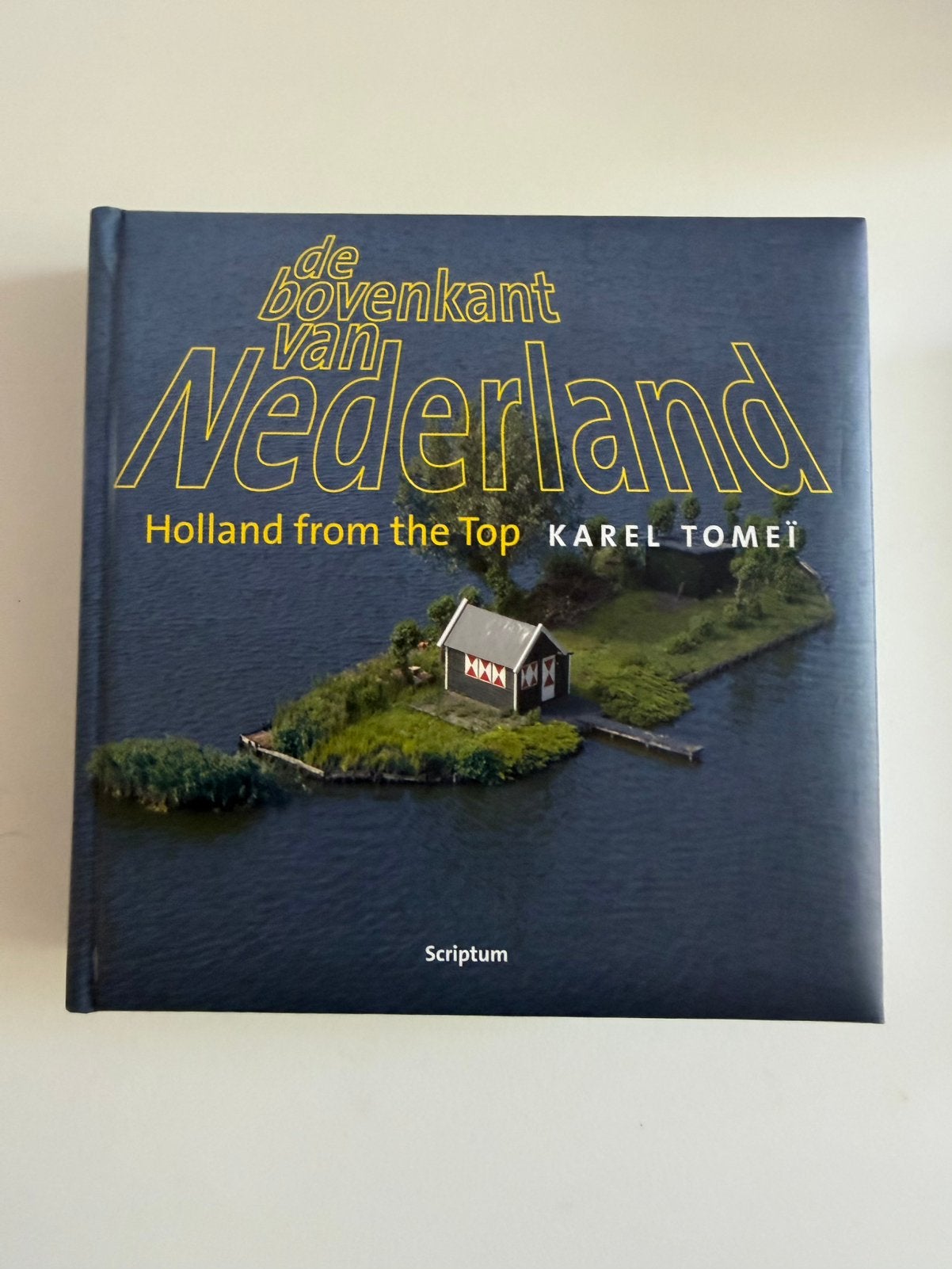 Karel Tomteï De bovenkant van Nederland, Boeken, Ophalen of Verzenden, Zo goed als nieuw