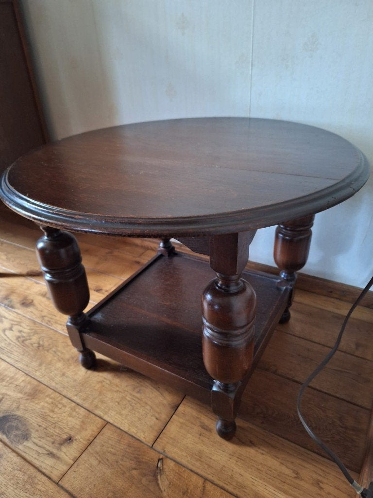 Antieke ronde bijzettafel van donker hout, Ophalen, 50 – 75, Gebruikt, 50 tot 100 cm