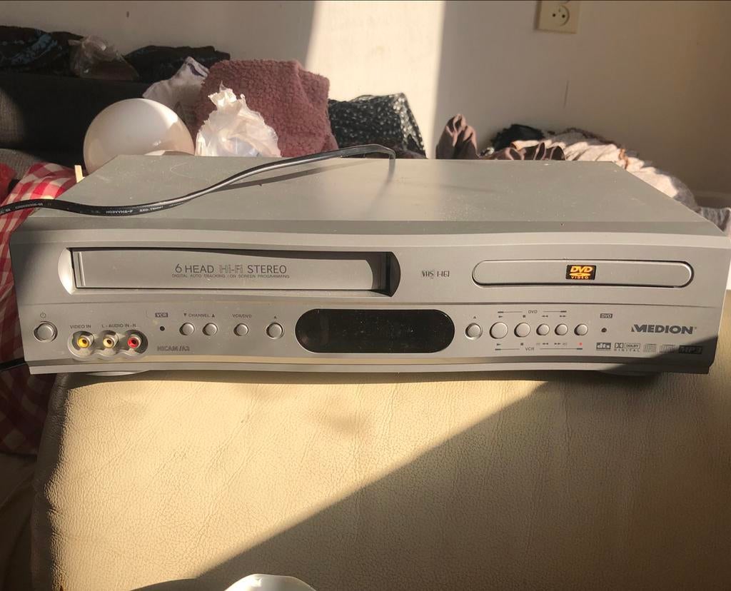 Medion VCR met ingebouwde DVD-speler, Ophalen of Verzenden, Gebruikt, VHS-speler of -recorder
