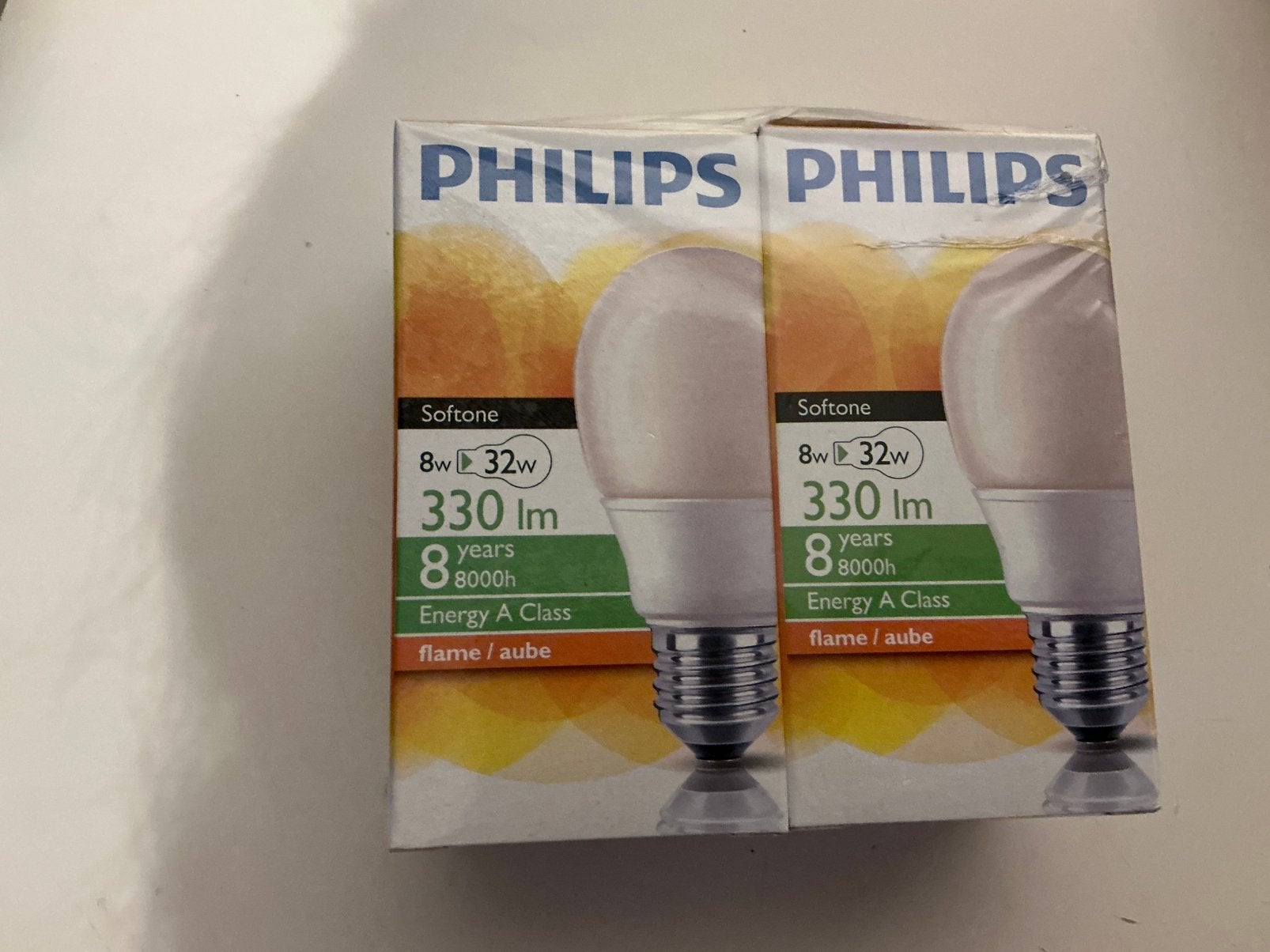 Philips Softone flame  aube 8 watt equivalent 32 watt E 27, Huis en Inrichting, Lampen | Losse lampen, Soft of Flame, Nieuw, Spaarlamp