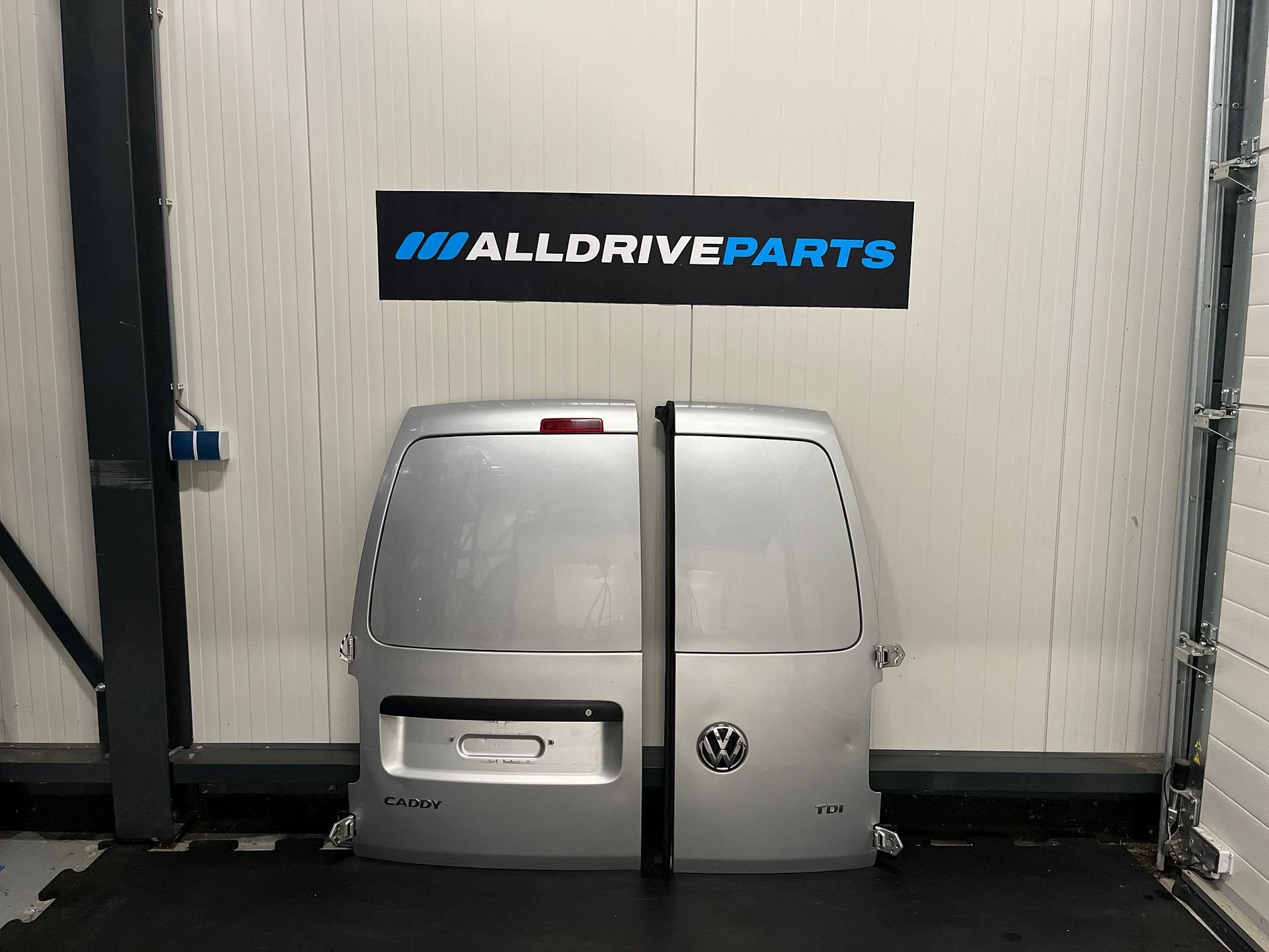 VW Caddy IV set achterdeuren links en rechts LA7W grijs