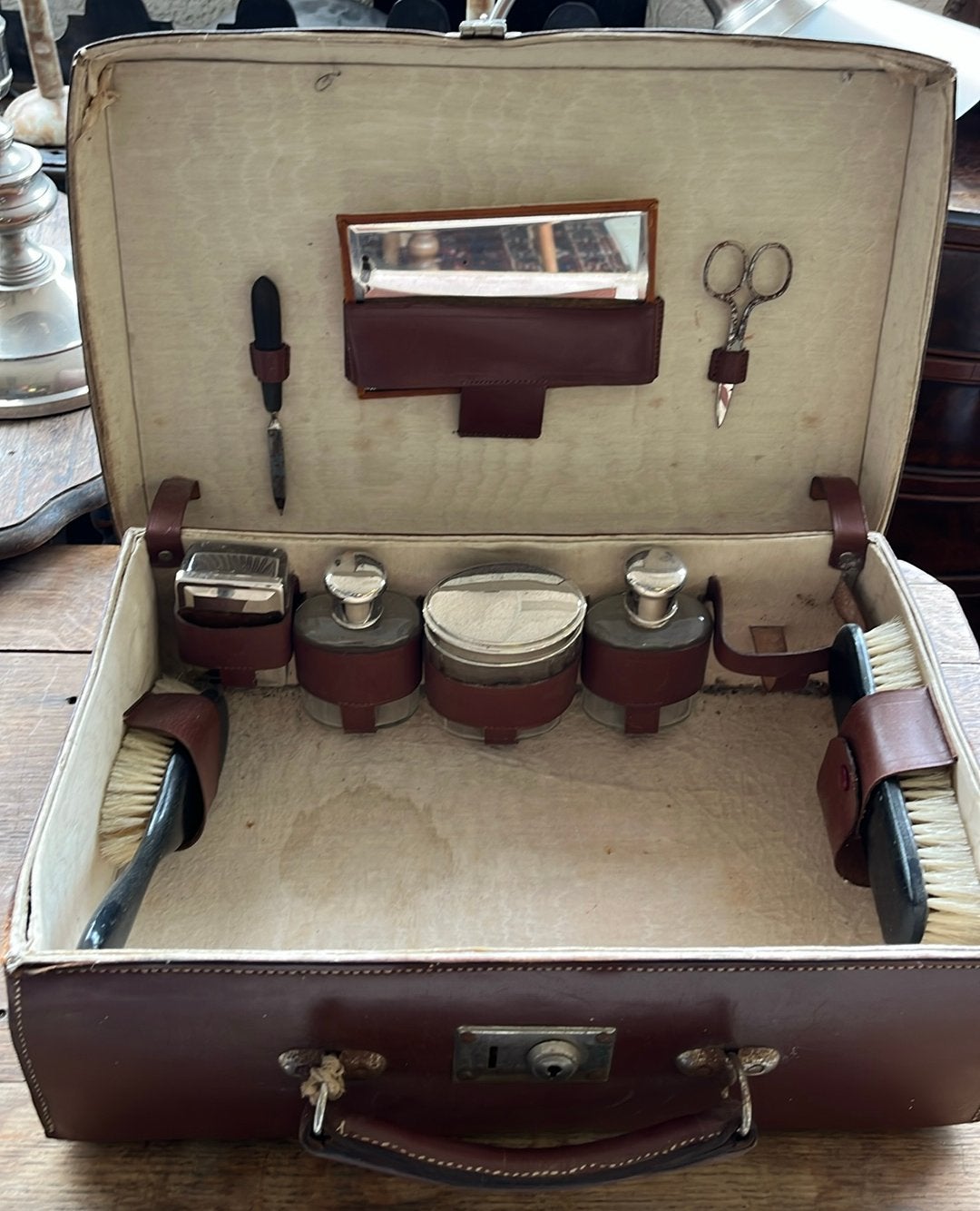 Vintage Leren Toilettas / Reisset met Accessoires, Antiek en Kunst, Ophalen of Verzenden