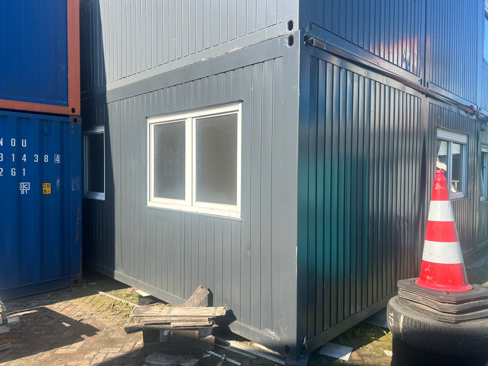 4x Unitgebouwen (12x6m & 6x3m) - Opknappers met scherpe prij, Zakelijke goederen, Machines en Bouw | Keten en Containers, Ophalen of Verzenden