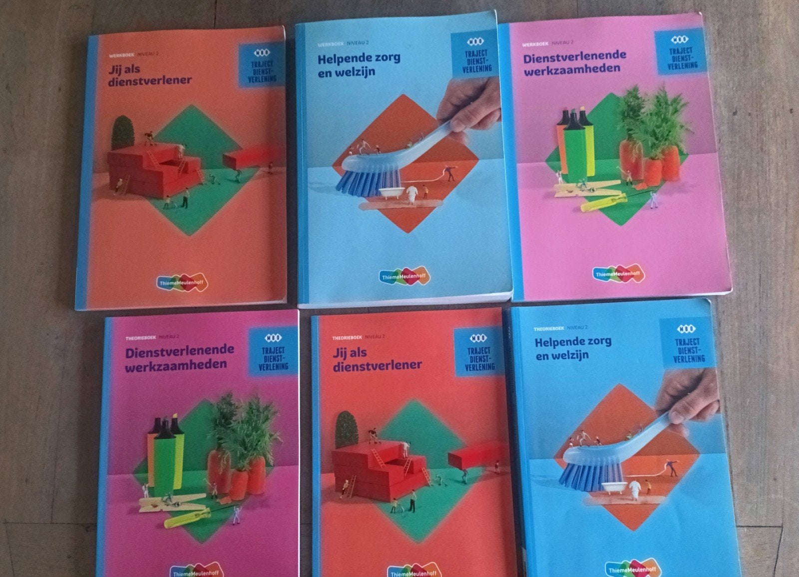 Helpende Zorg en Welzijn MBO niveau 2, Boeken, S. Sjollema; E. Kremers; M.M.M. Riemsdijk; R.F.M. Midde; N. B..., Ophalen of Verzenden