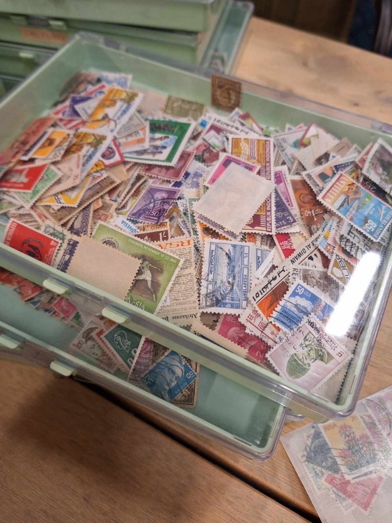 Verzameling postzegels, wordt alleen als partij verkocht!, Postzegels en Munten, Postzegels | Volle albums en Verzamelingen, Ophalen