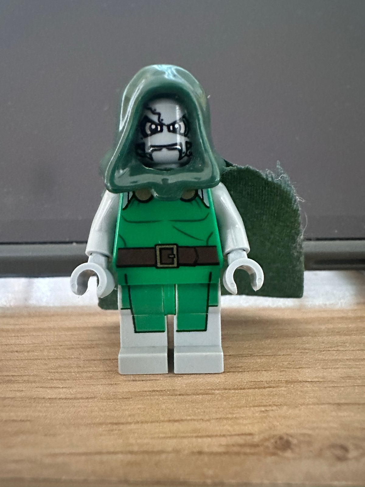 Lego minifiguur sh0052 Dr. Doom Fantastic Four, Ophalen of Verzenden, Gebruikt