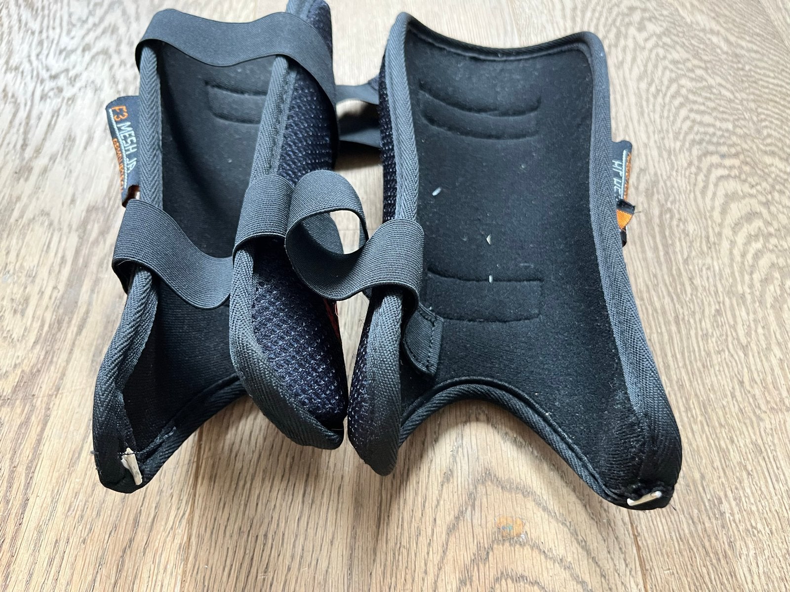 Hockeykleding en scheenbeschermers, Ophalen, Gebruikt, Kleding