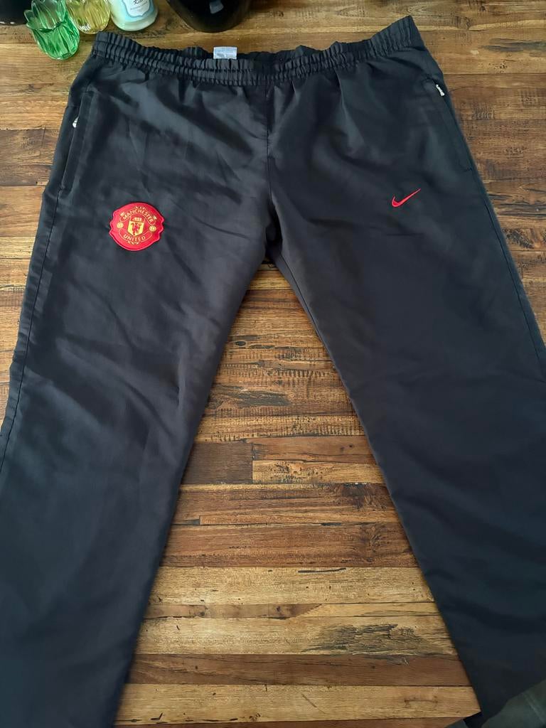 Nike Manchester United Trainingsbroek Maat L, Maat 52/54 (L), Zwart, Ophalen of Verzenden, Ossenkamppad 25
