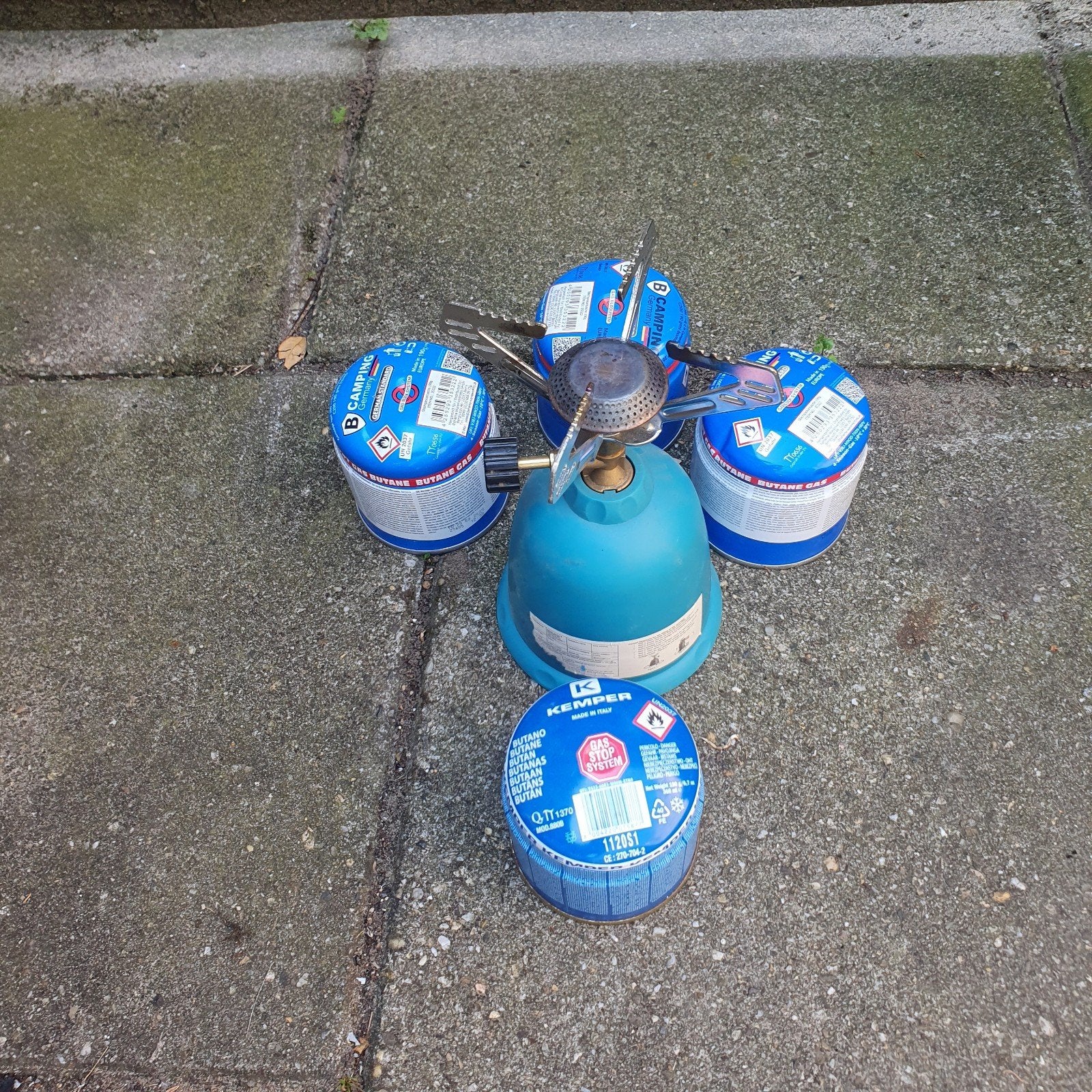 camping gasstel met 4 volle gasflesjes, Caravans en Kamperen, Ophalen of Verzenden, Gebruikt
