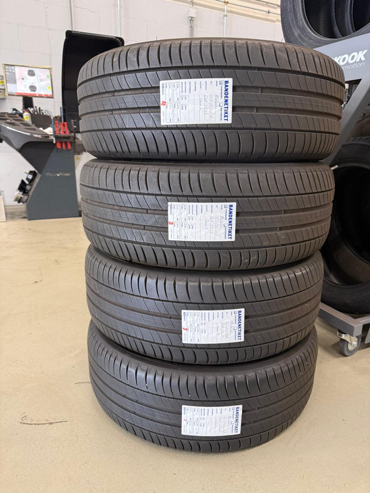 4x Michelin Primacy 3 2023 225-55-18 5MM met montage, Auto-onderdelen, Ophalen, 18 inch, Band(en), Zomerbanden