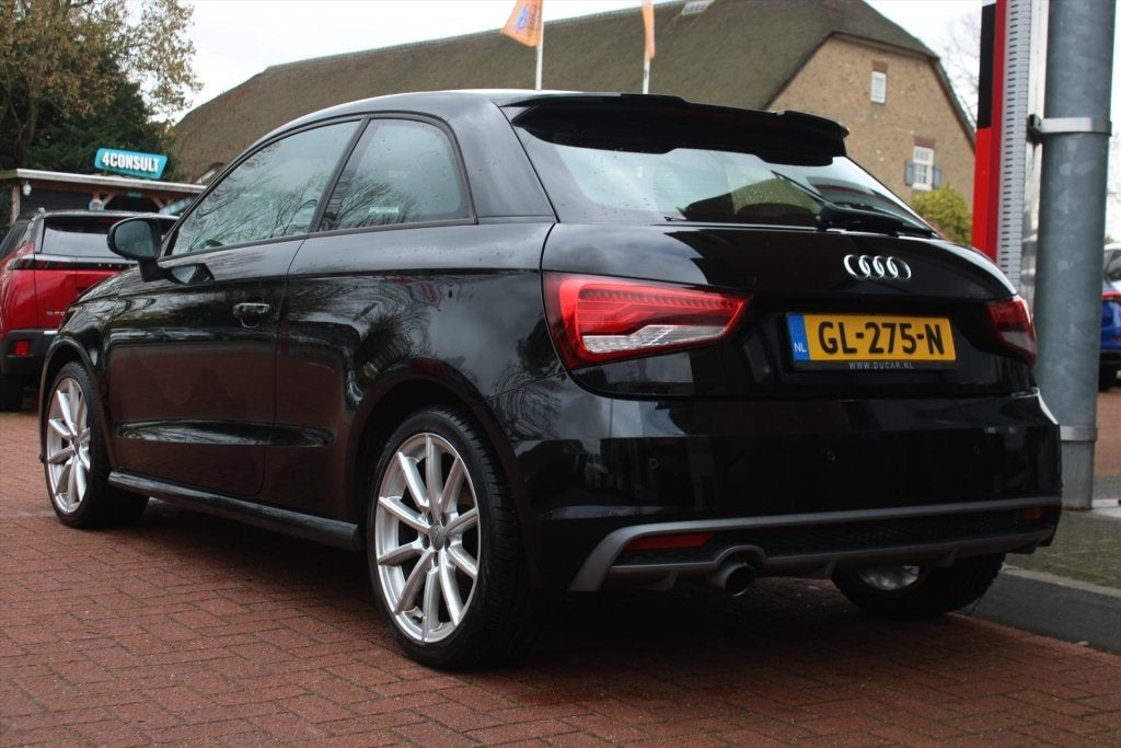 Audi A1 1.0 TFSI *Sport* | Navigatie | Cruise & Climate Cont, Auto's, Voorwielaandrijving, 4 stoelen, Leder en Stof, Bedrijf