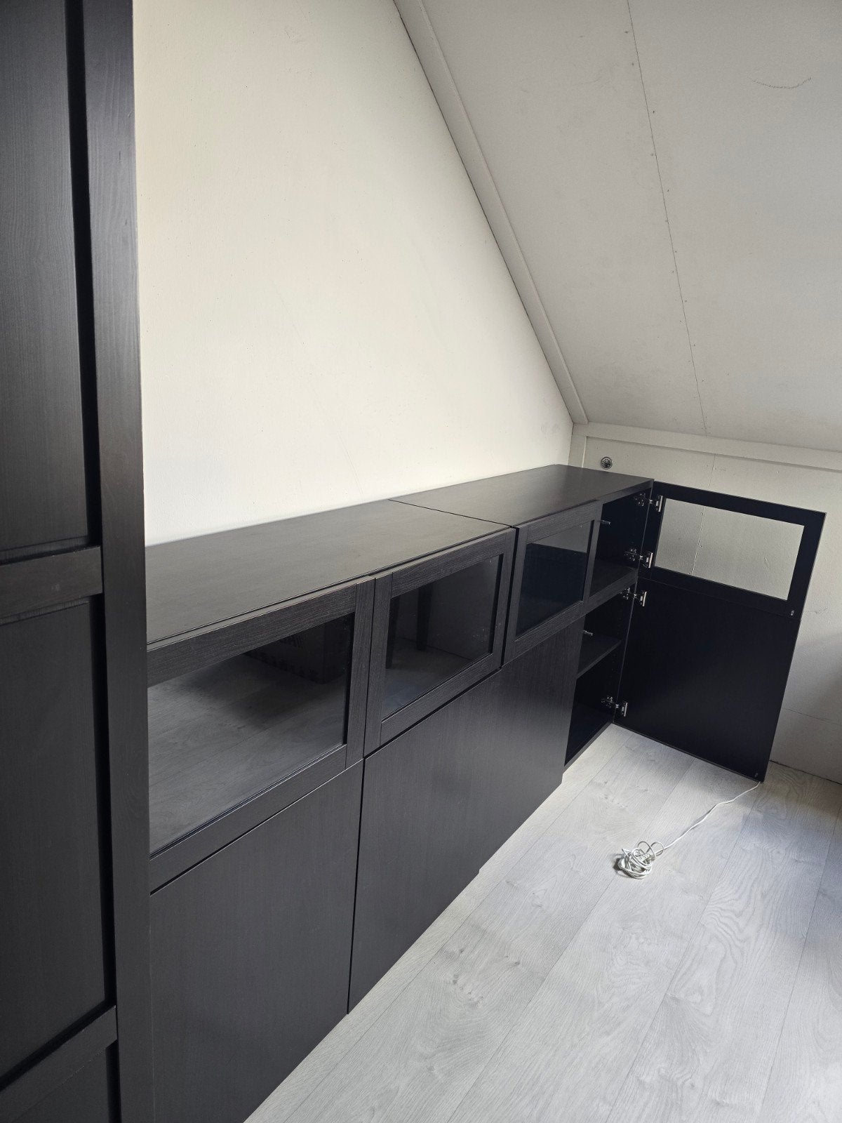 Besta kastencombinatie met verlichting, Huis en Inrichting, Kasten | Dressoirs, Ophalen, Glas, Zo goed als nieuw, 200 cm of meer