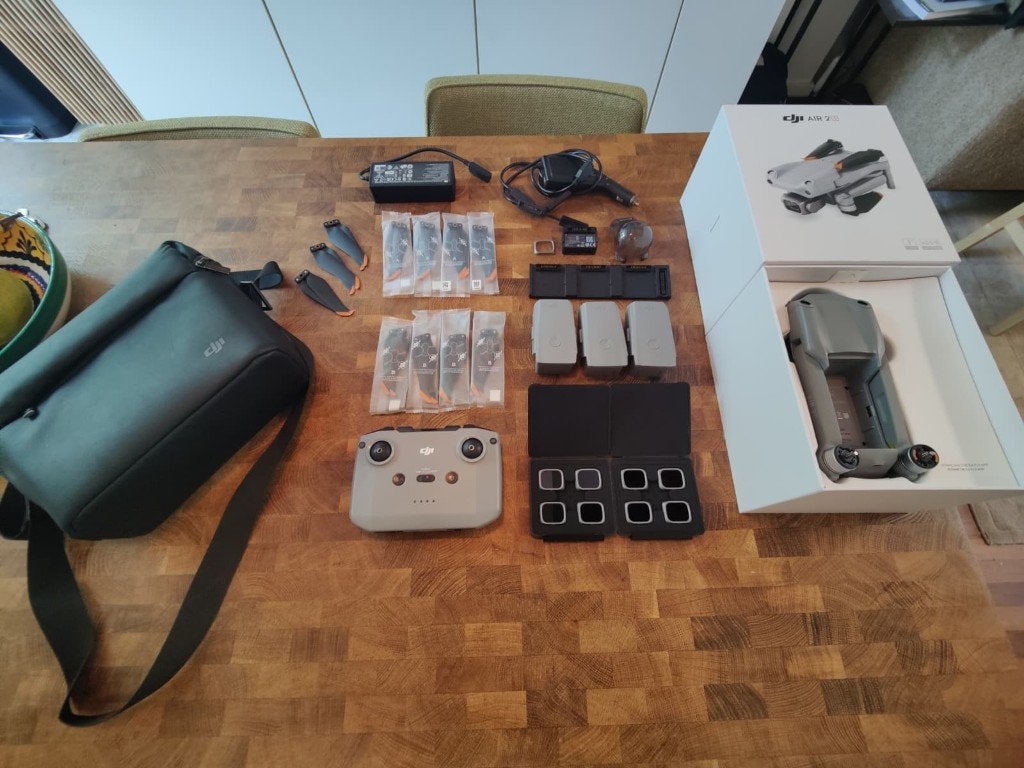 DJI air 2s (NIEUW) fly more combo + ND filters + accessoires, 250 tot 900 gram, 30 tot 45 minuten, Cameradrone, Return to Home