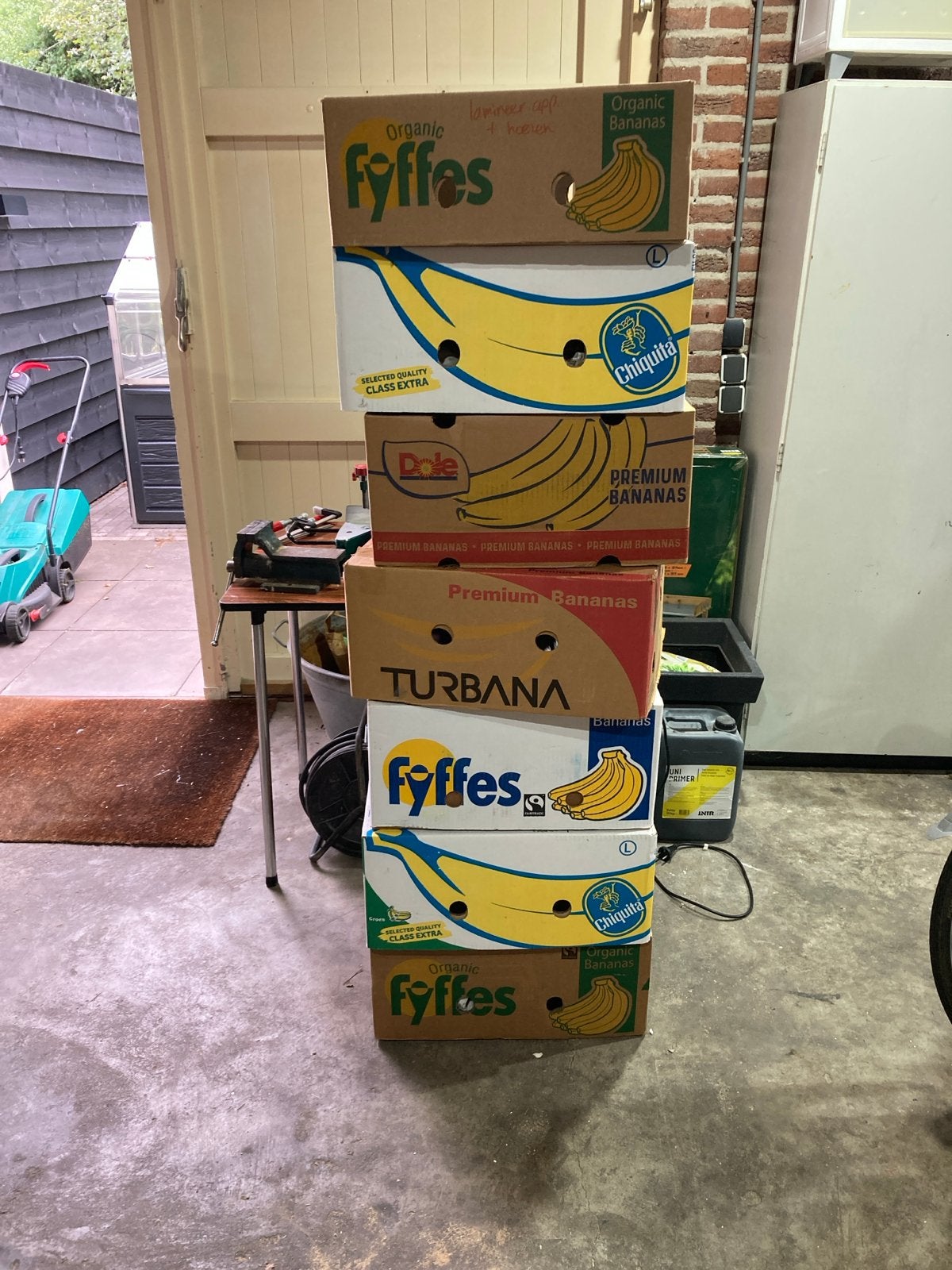 Stevige bananendozen / verhuisdozen, Ophalen