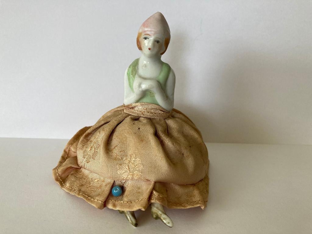 Antieke halfdoll speldenkussen, Ophalen of Verzenden