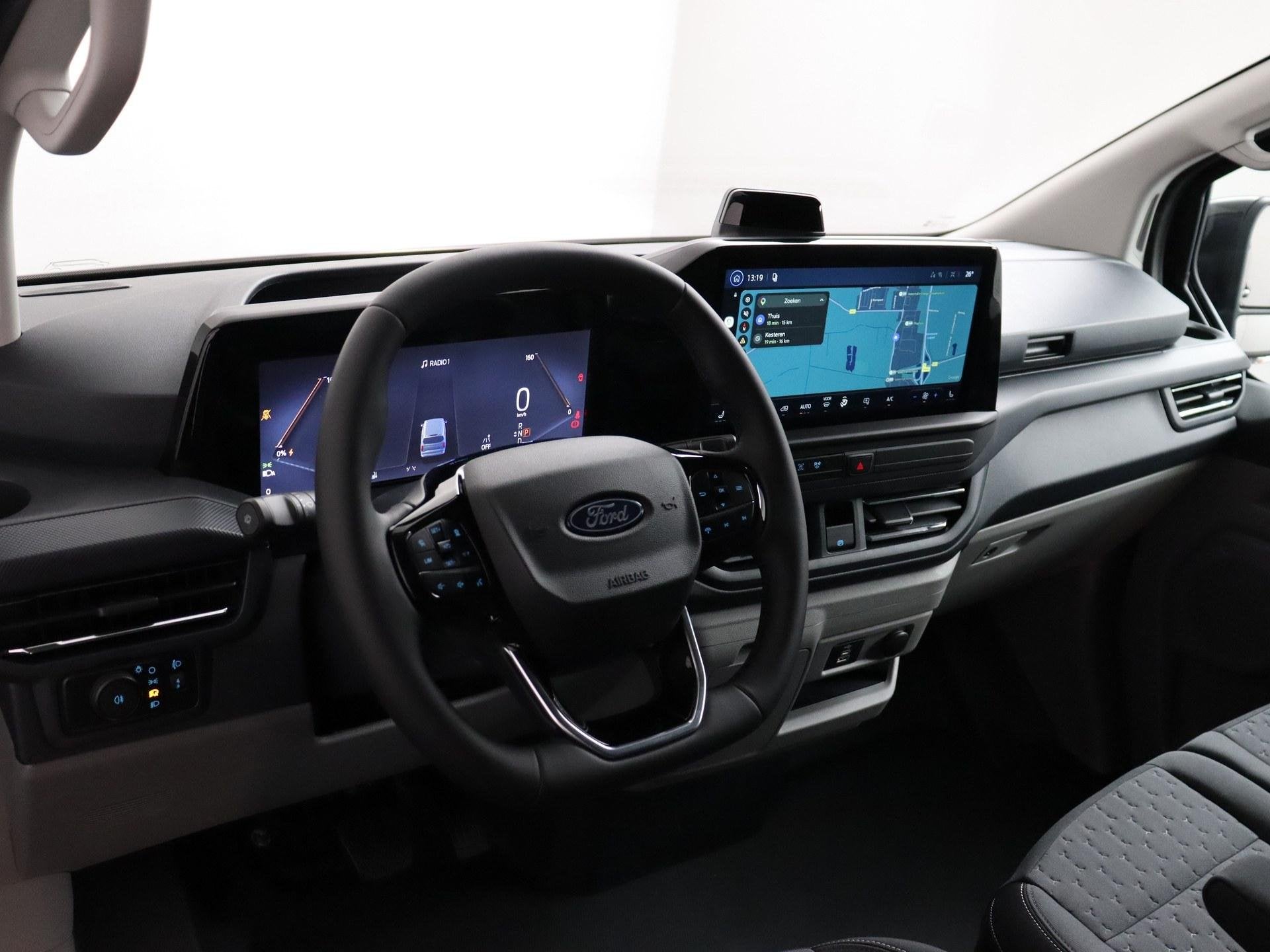 Ford E-Transit Custom 340 L2H1 Limited 71 kWh | ACC | 360°, Automaat, 470 min, Zwart, 218 pk