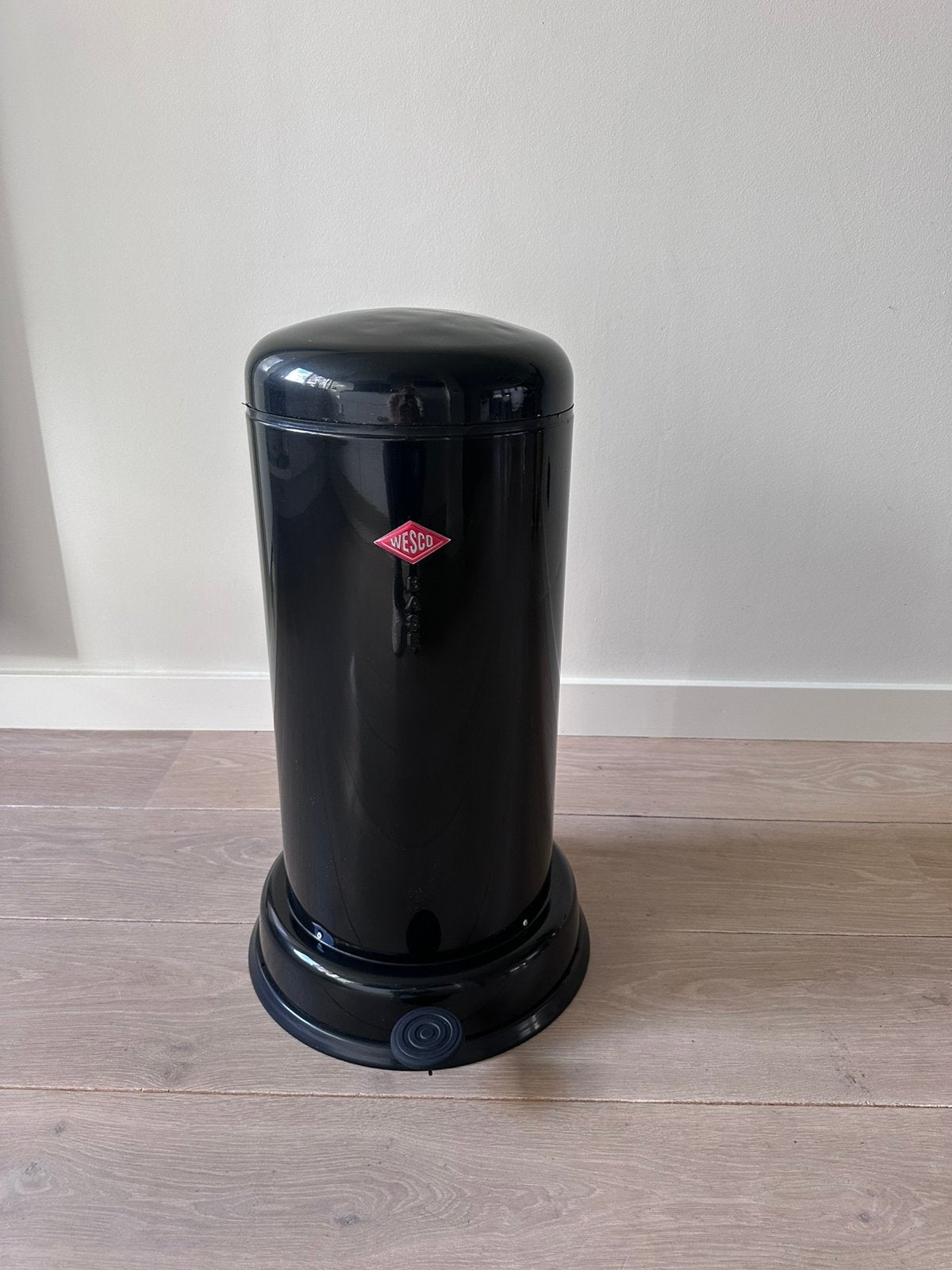 Nette Wesco Baseboy prullenbak zwart, Ophalen, 50 – 75, Gebruikt, Met pedaal