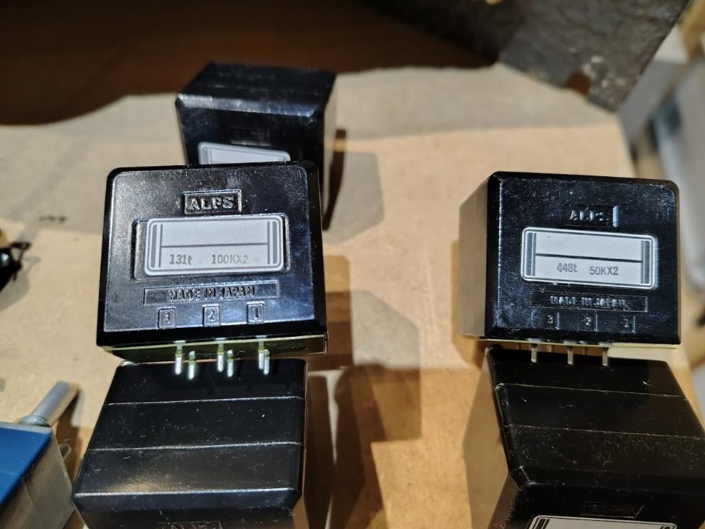 Black beauty ALPS RK40 stereo potentiometer, Ophalen of Verzenden, Nieuw