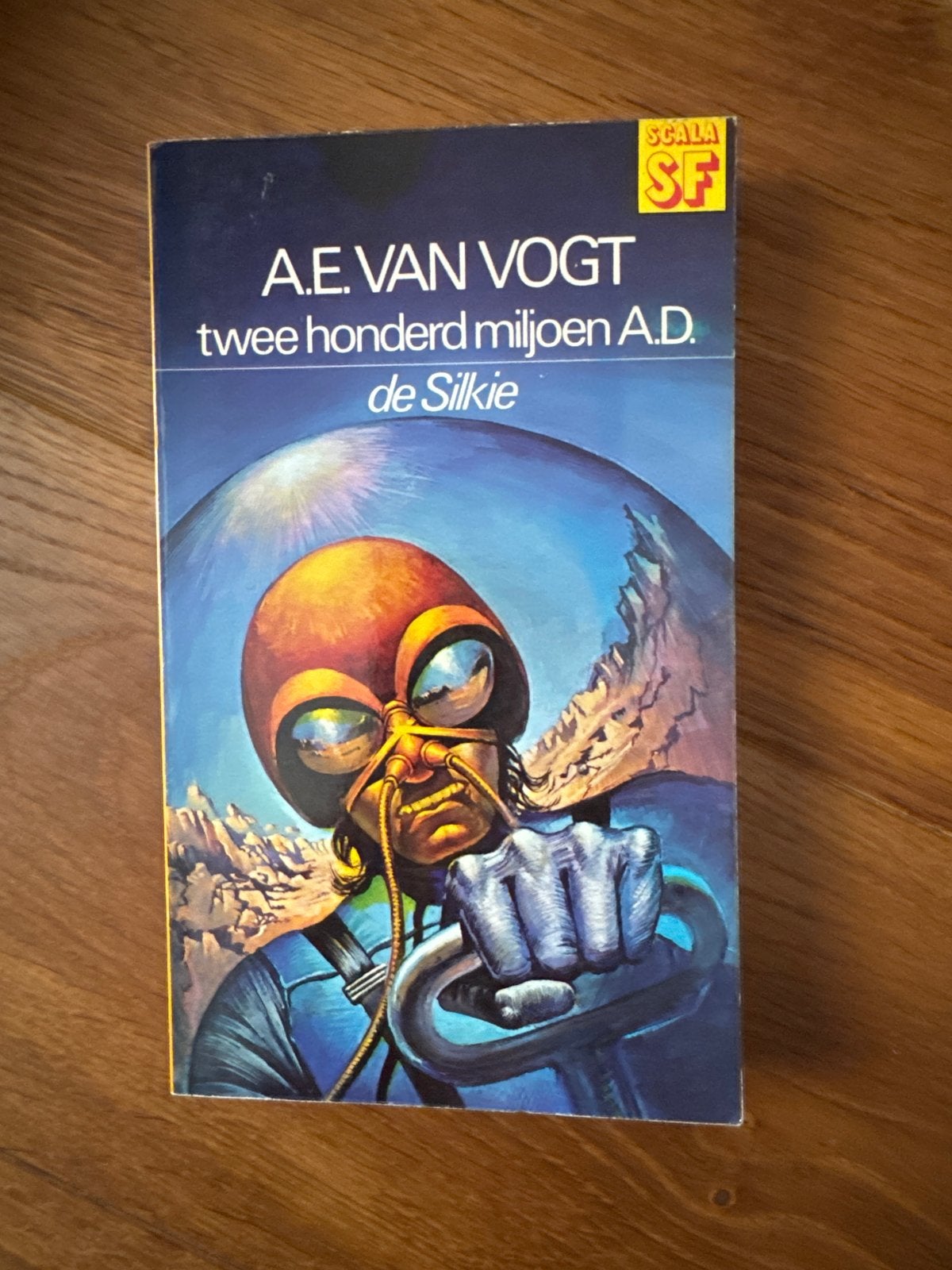 A.E. van Vogt - Twee Honderd Miljoen A.D. / De Silkie, Ophalen of Verzenden, Gelezen