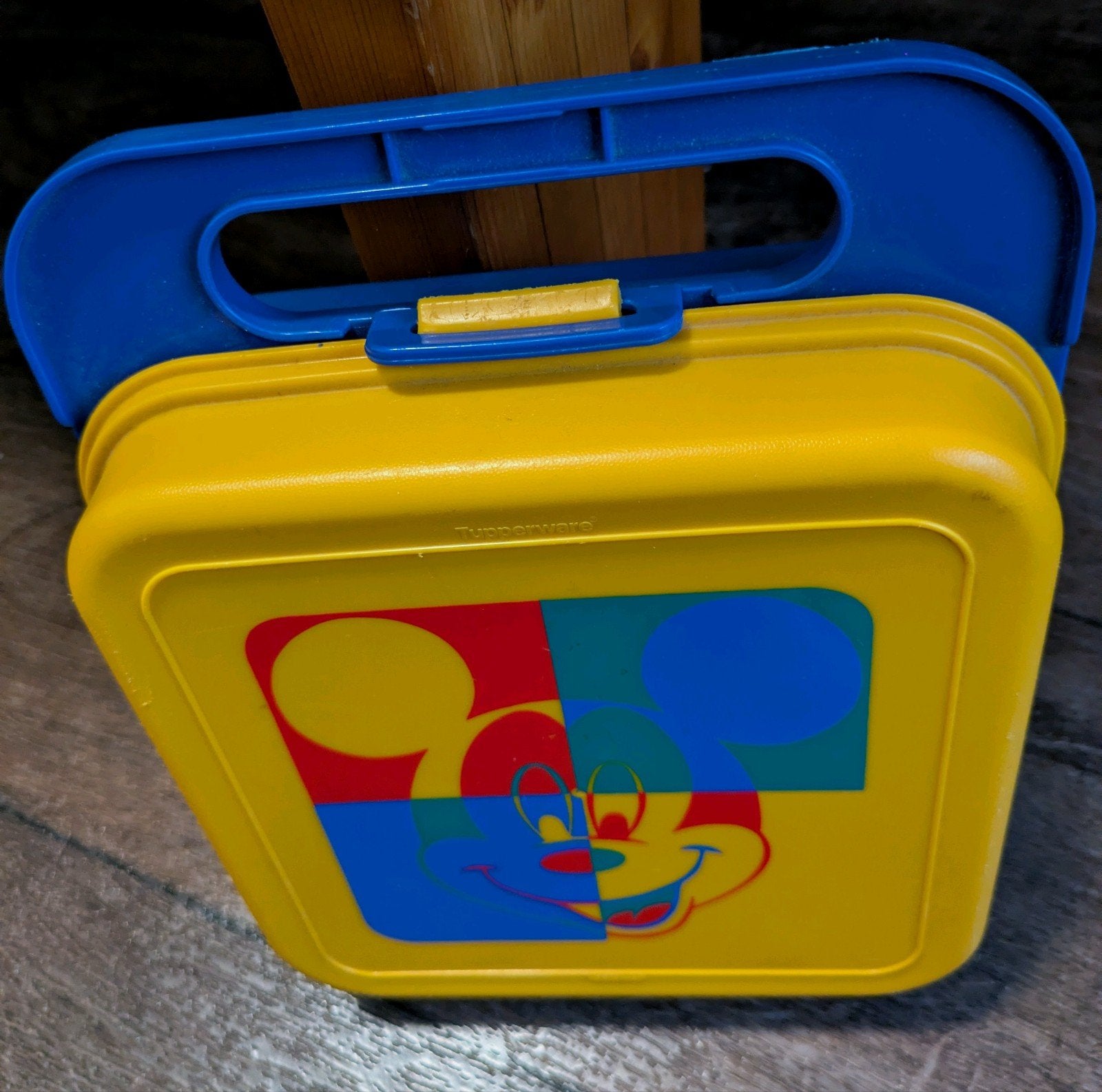Vintage Tupperware Mickey Mouse Lunchbox Geel/Blauw, Ophalen of Verzenden, Gebruikt, Bewaardoos, Met deksel