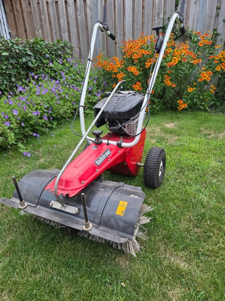 Veegmachine benzine Tielburger TK17, Ophalen, Zo goed als nieuw, Tielbürger