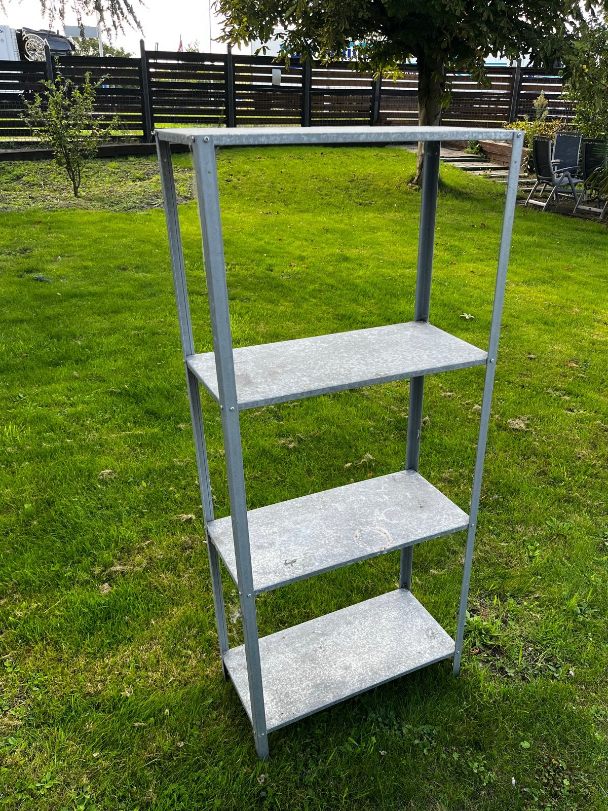 Stevig metalen rek met 4 planken, Ophalen, Gebruikt