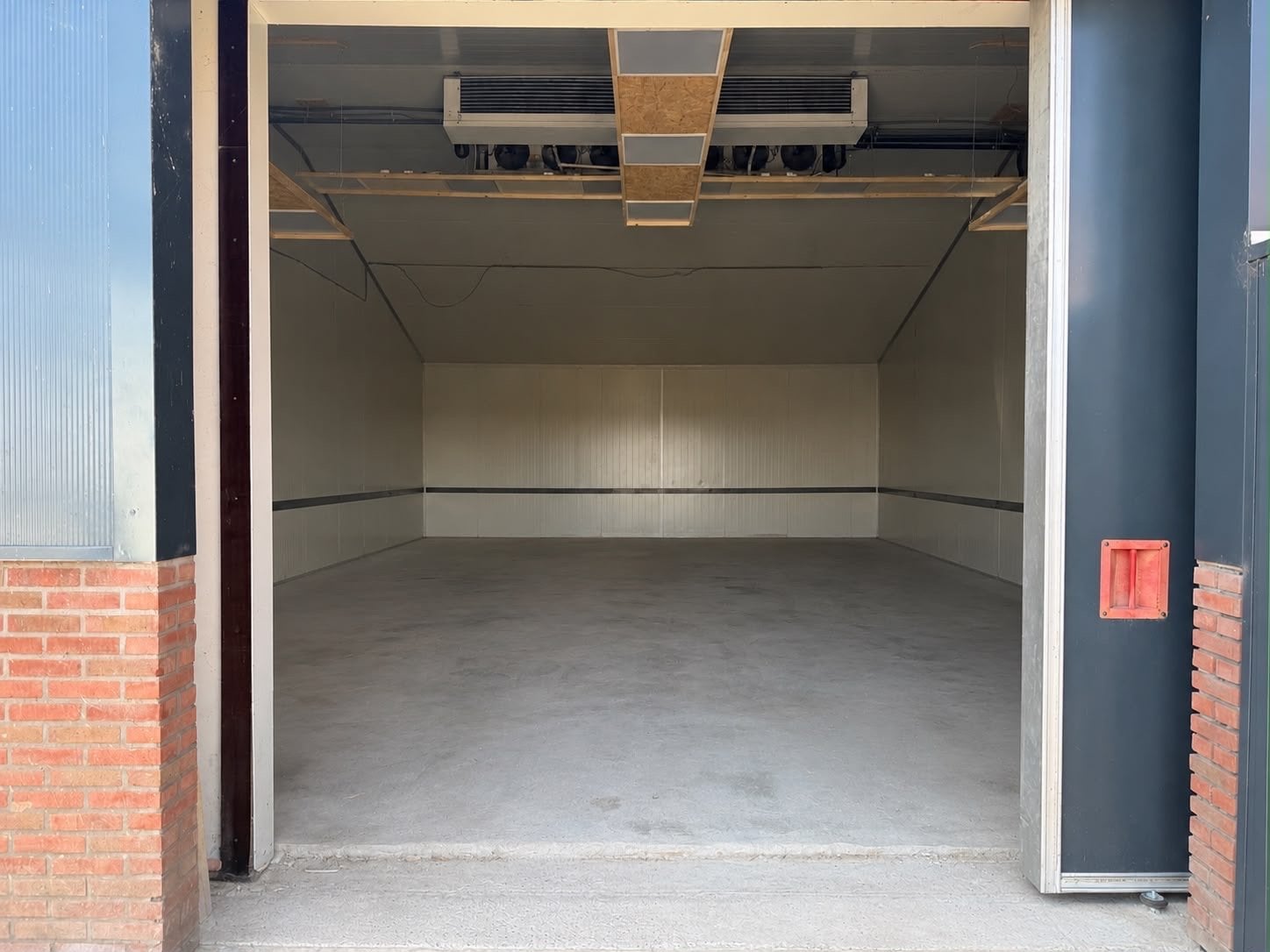 Bedrijfsruimte, opslag, loods, garage, atelier, 120 Aalsmeer, Noord-Holland