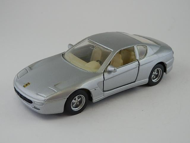 Partij Ferrari modellen en boeken, Hobby en Vrije tijd, Modelauto's | Overige schalen, Ophalen of Verzenden, Zo goed als nieuw