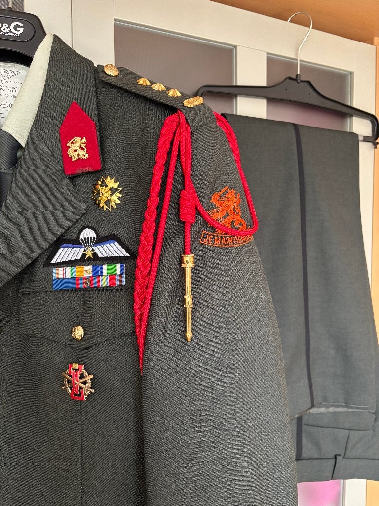 Dt 2000 generale staf jas met emblemen met rode erekoord, Verzenden, Landmacht, Nederland, Kleding of Schoenen