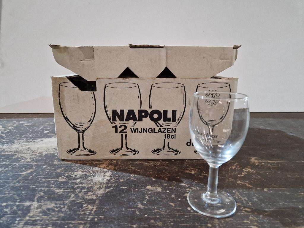 Napoli Durobor 12 wijnglazen 18cl, Ophalen of Verzenden, Zo goed als nieuw, Overige typen