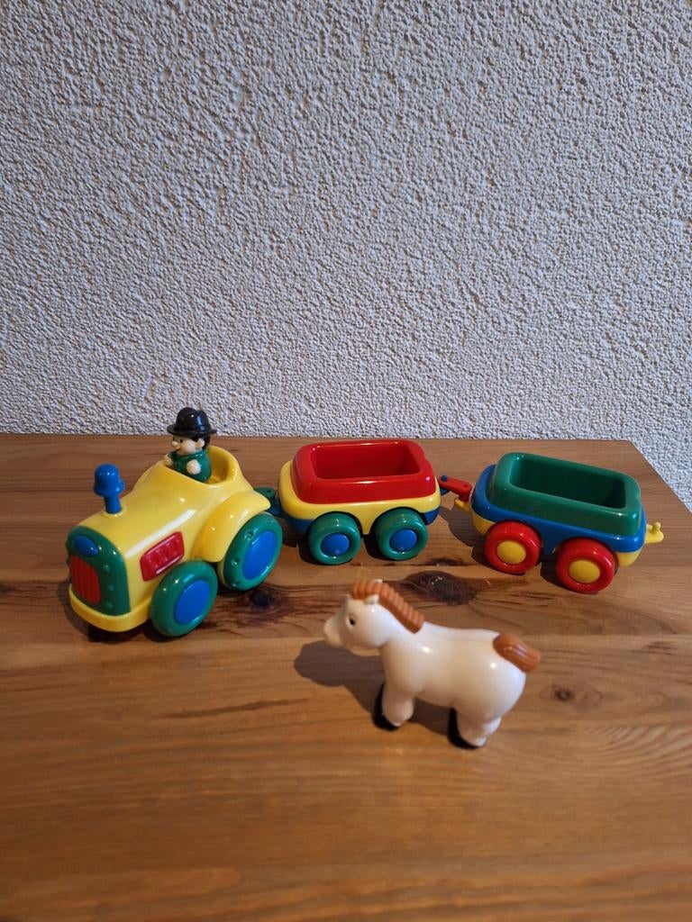 Baby tractor met aanhangers en paard, Kinderen en Baby's, Speelgoed | Speelgoedvoertuigen, Zo goed als nieuw, Ophalen of Verzenden