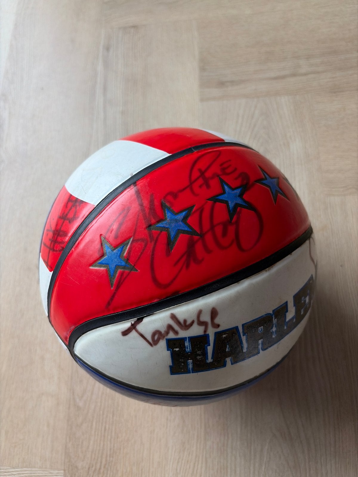Harlem Globetrotters basketbal met handtekeningen, Ophalen of Verzenden, Gebruikt, Bal